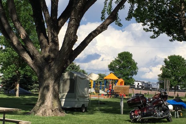 Camping and RVing in South Dakota campgrounds and RV parks
